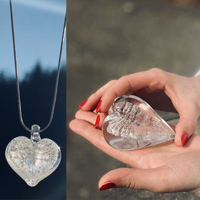 Foto von Set-cristal de mémoire "Flatteur pour les mains et chaîne de coeur transparent"